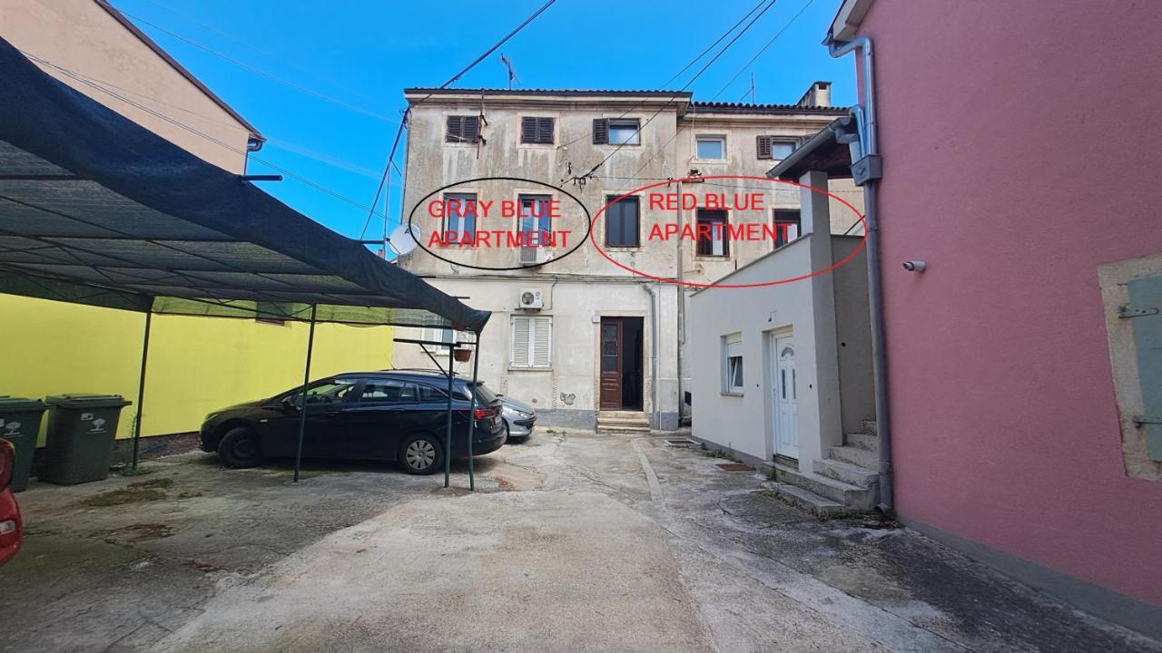 Apartment Red Blue With Private Parking And Gray Blue Pula