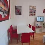 Red Blue With Private Parking And Gray Blue Apartment